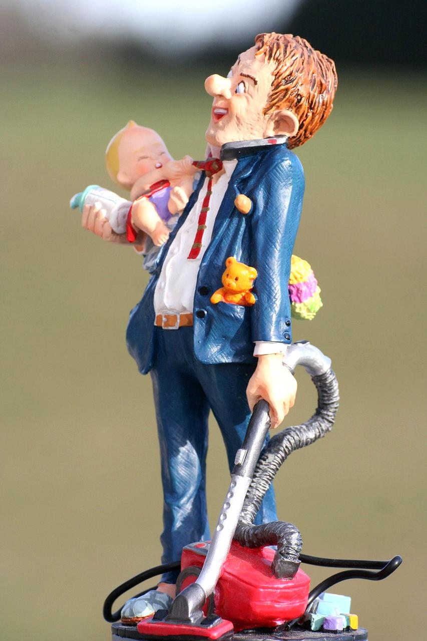 Traveler managing budget with travel expenses on smartphone